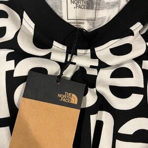 NORTH FACE Black White BIG LOGO Tee Sz S ORIG $95+